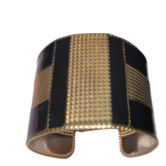 Luxury fashion cuff bracelet - Picture 1 of 4